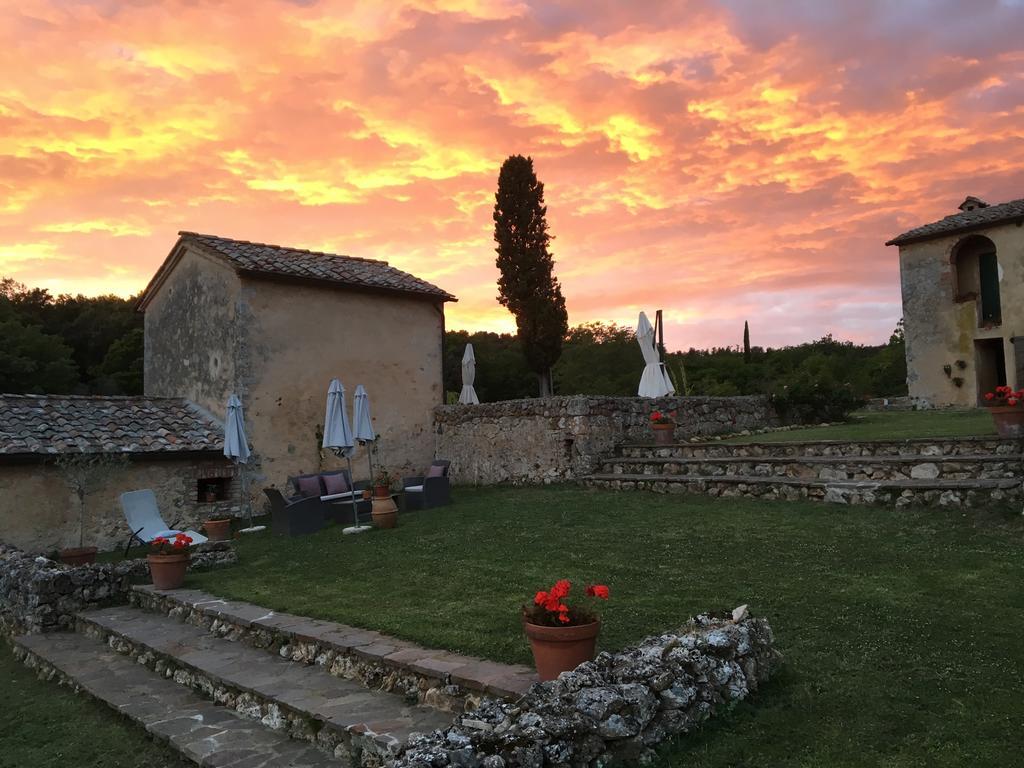 مونتيريجيوني La Canonica Di San Michele المظهر الخارجي الصورة