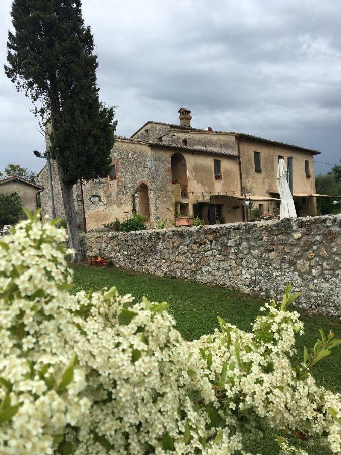 مونتيريجيوني La Canonica Di San Michele المظهر الخارجي الصورة